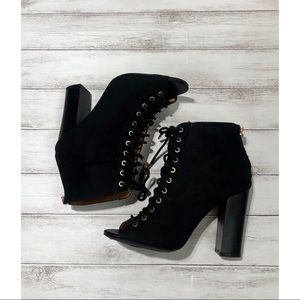 Black Lace Peep Toe Thick Heel Booties🍂🍁